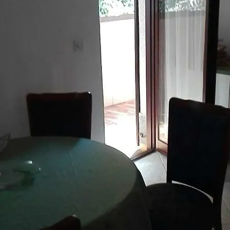 Apartman Desi *